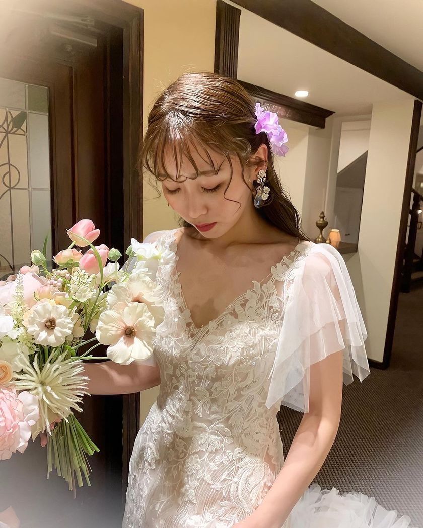 You can understand the trends by looking at this! Current popular【Half-Twin】bride hair catalog.にて紹介している画像