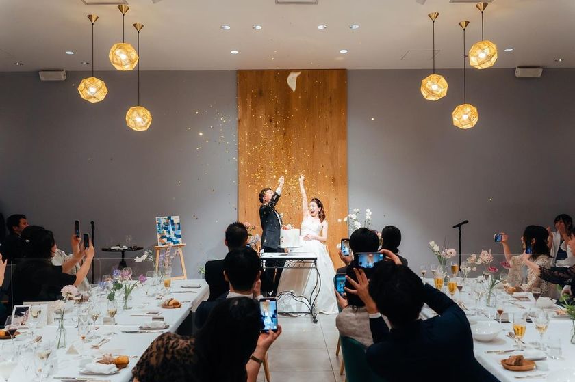 Finish the decoration by popping balloons on the cake ♡ A glamorous performance with confetti flying, "Balloon Burst" 🎉にて紹介している画像
