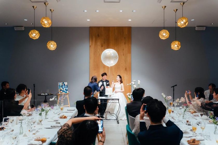 Finish the decoration by popping balloons on the cake ♡ A glamorous performance with confetti flying, "Balloon Burst" 🎉にて紹介している画像