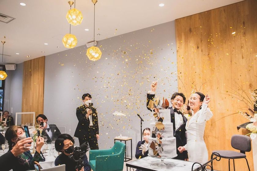 Finish the decoration by popping balloons on the cake ♡ A glamorous performance with confetti flying, "Balloon Burst" 🎉にて紹介している画像