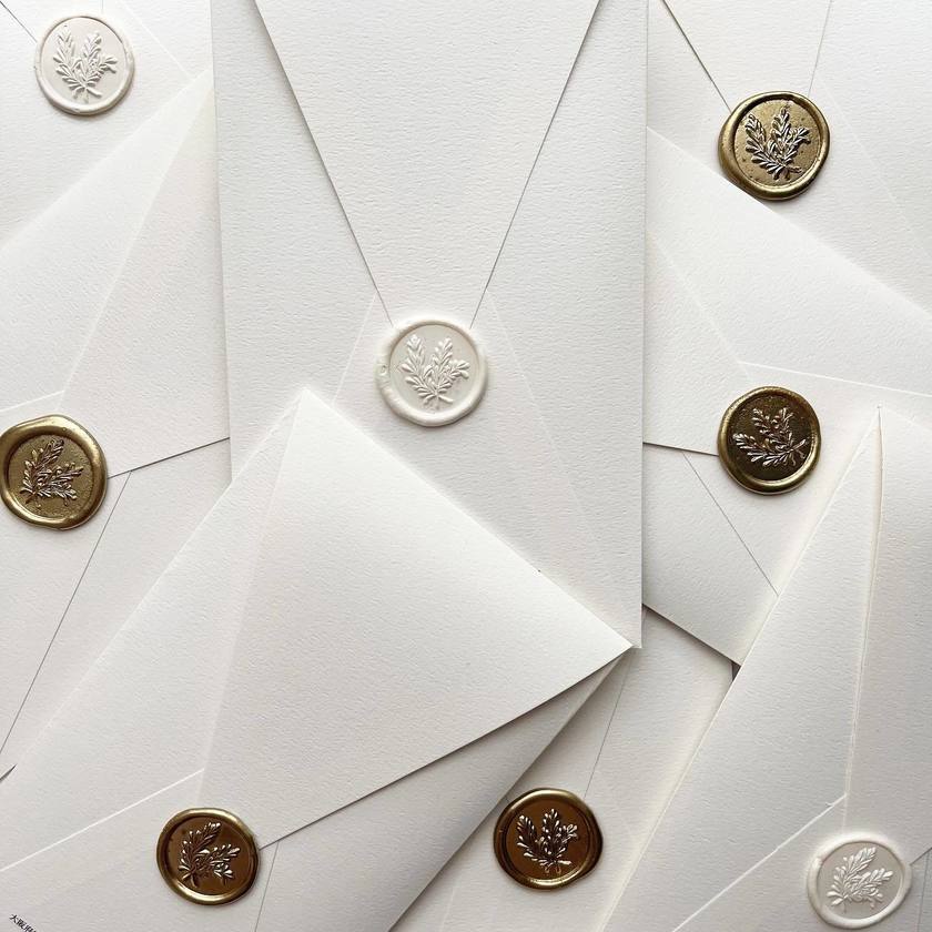 It seems like there has never been anything like this before! I feel that "tall envelopes" instead of the usual horizontal ones are stylish 💌にて紹介している画像