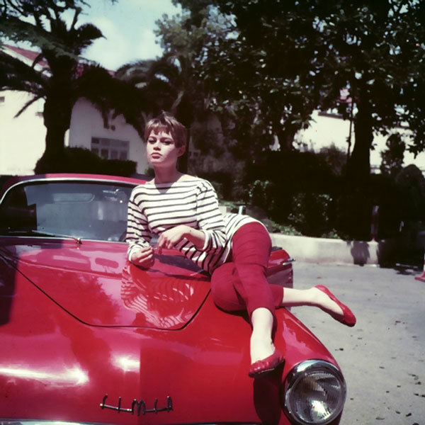 Dreamy Shoes: Joining the Stylish Brides with Repetto's Ballet Flats♡にて紹介している画像