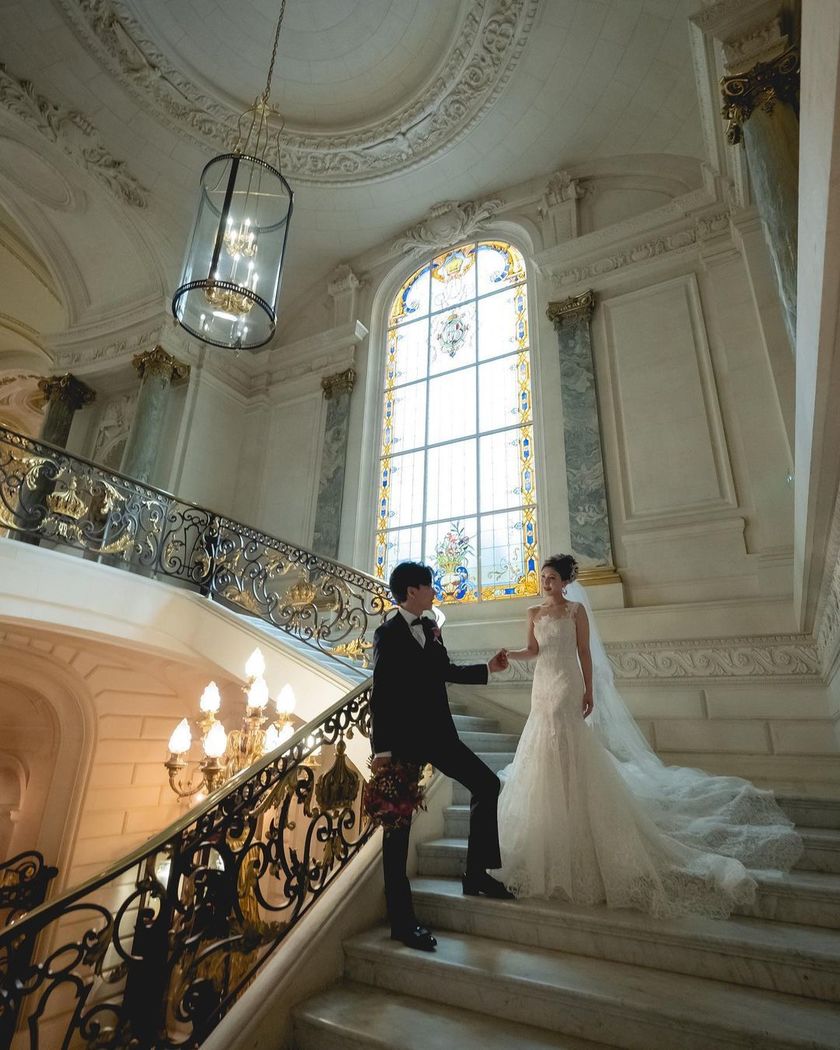 I still admire it. Here are many pictures of brides taken in Paris, France, from 2022 to today 🇫🇷🕊にて紹介している画像