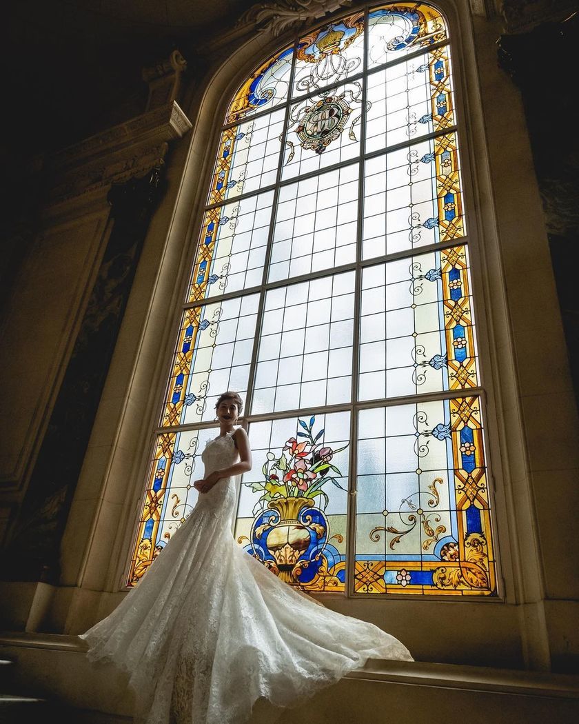 I still admire it. Here are many pictures of brides taken in Paris, France, from 2022 to today 🇫🇷🕊にて紹介している画像