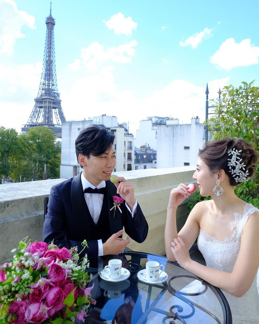 I still admire it. Here are many pictures of brides taken in Paris, France, from 2022 to today 🇫🇷🕊にて紹介している画像