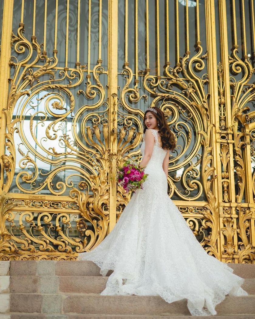 I still admire it. Here are many pictures of brides taken in Paris, France, from 2022 to today 🇫🇷🕊にて紹介している画像