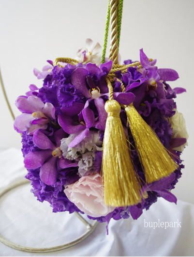 Charming Round-Shaped Bouquets Perfect for Traditional Japanese Attire♡にて紹介している画像