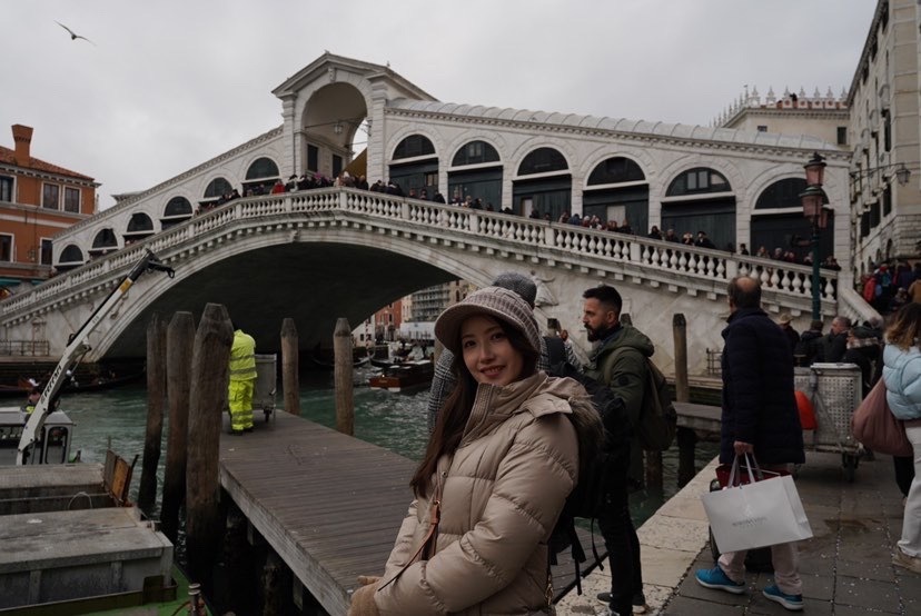 (Finally ♡) Recently, everyone has started going! A special feature on beautiful photos from overseas honeymoons ✈にて紹介している画像