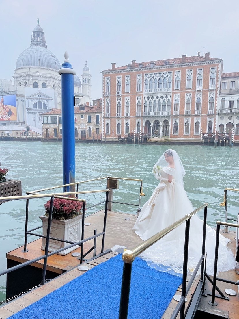 (Finally ♡) Recently, everyone has started going! A special feature on beautiful photos from overseas honeymoons ✈にて紹介している画像