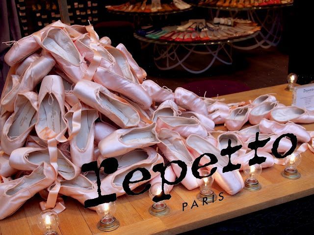 Dreamy Shoes: Joining the Stylish Brides with Repetto's Ballet Flats♡にて紹介している画像