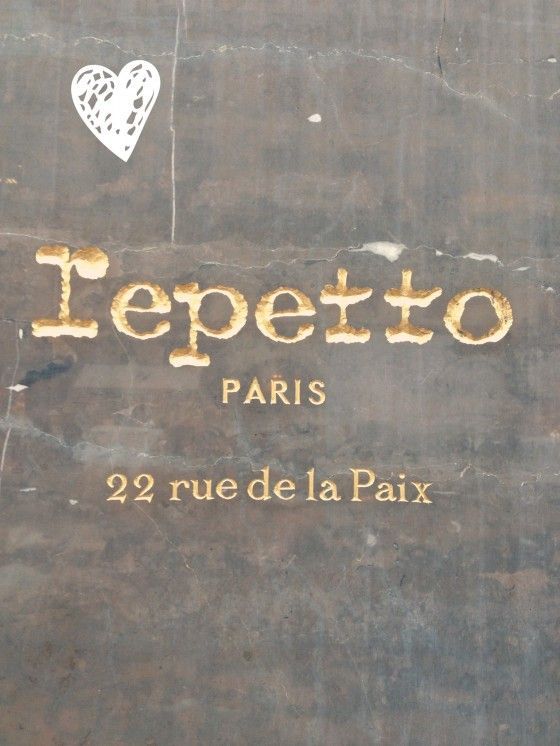 Dreamy Shoes: Joining the Stylish Brides with Repetto's Ballet Flats♡にて紹介している画像