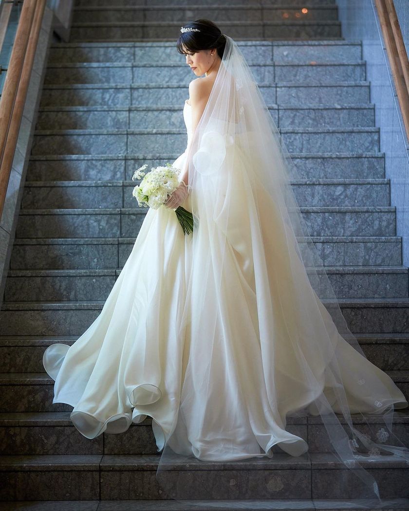The most popular import brand right now! 6 dream dresses from ANTONIO RIVA.にて紹介している画像