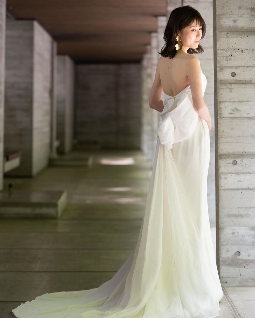 The most popular import brand right now! 6 dream dresses from ANTONIO RIVA.にて紹介している画像