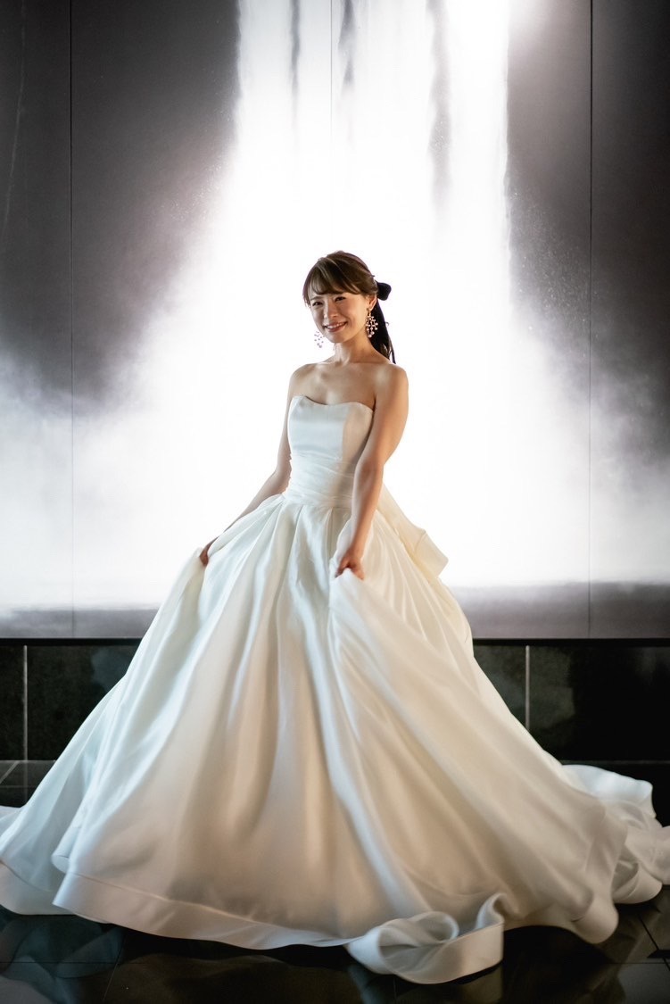 The most popular import brand right now! 6 dream dresses from ANTONIO RIVA.にて紹介している画像
