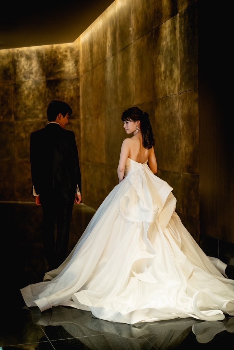 The most popular import brand right now! 6 dream dresses from ANTONIO RIVA.にて紹介している画像