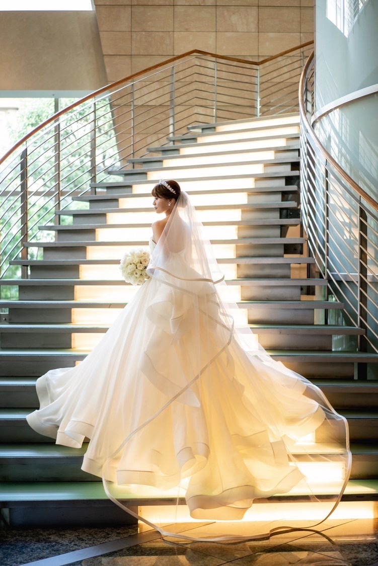 The most popular import brand right now! 6 dream dresses from ANTONIO RIVA.にて紹介している画像