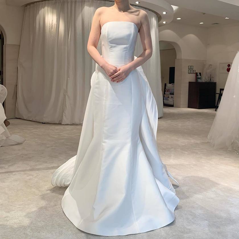 The collection that just came out in 2022 ♡ Attention to the dress featuring Antonio Riva's [black line] 🖤にて紹介している画像