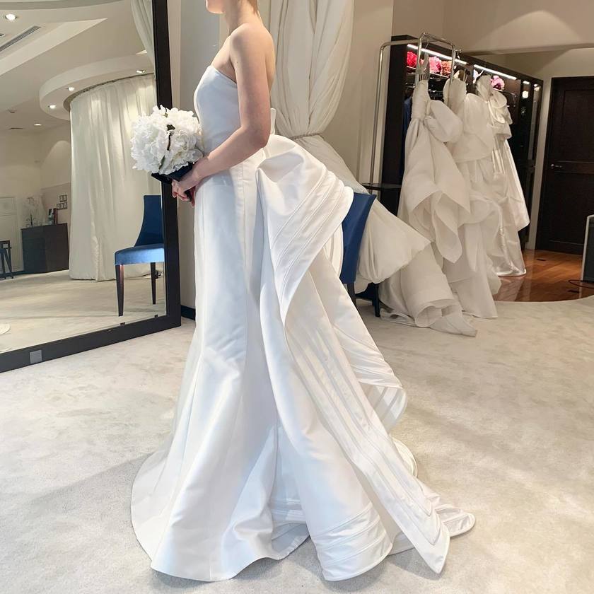 The collection that just came out in 2022 ♡ Attention to the dress featuring Antonio Riva's [black line] 🖤にて紹介している画像