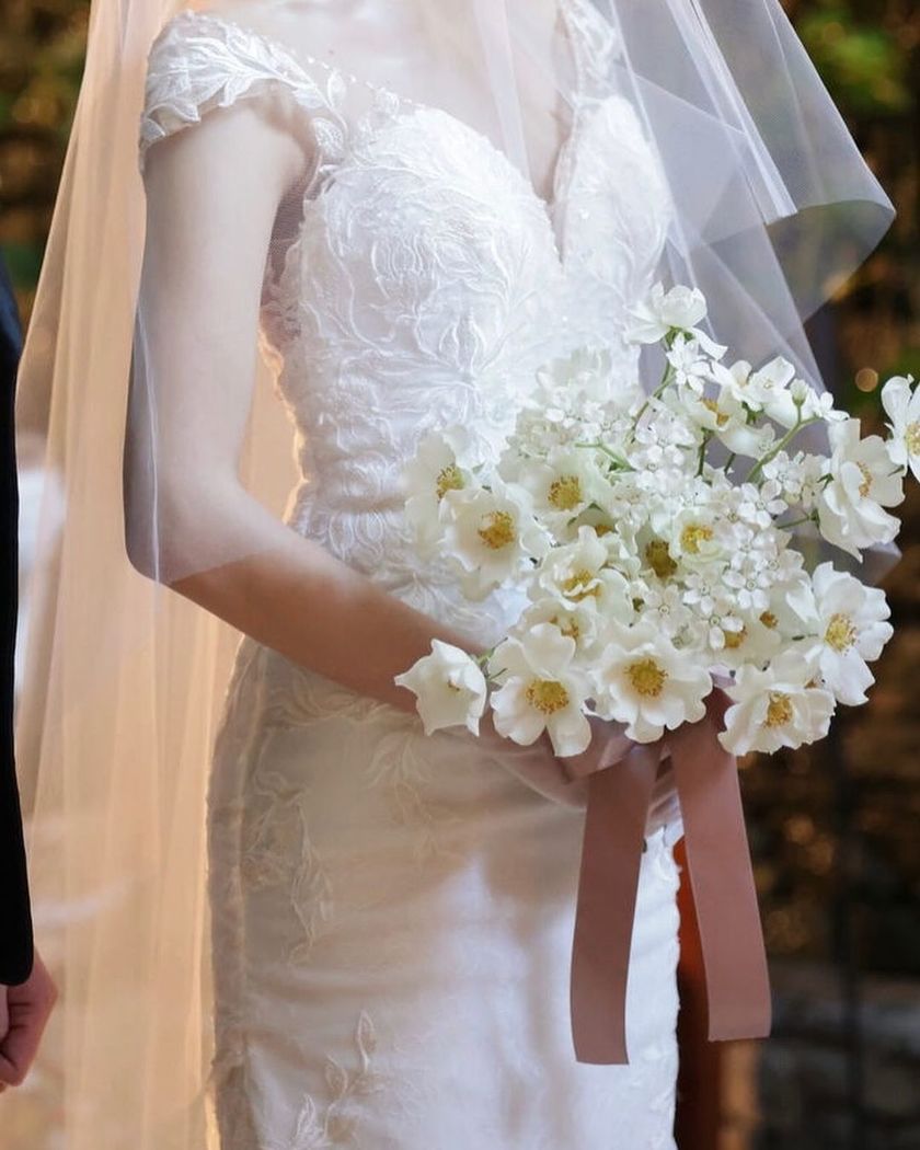 Loved by brides all over the world ♡ A compilation of popular dresses from the Spanish dress brand [PRONOVIAS]にて紹介している画像