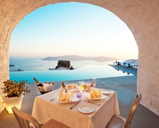 Where to Go for Your Honeymoon? Top 3 Popular Mediterranean Resorts for Couples ♡にて紹介している画像