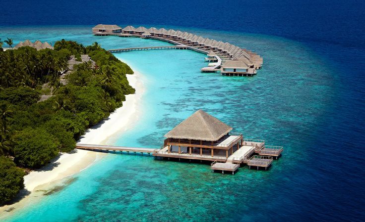 Where to Go for Your Honeymoon? Top 3 Popular Mediterranean Resorts for Couples ♡にて紹介している画像