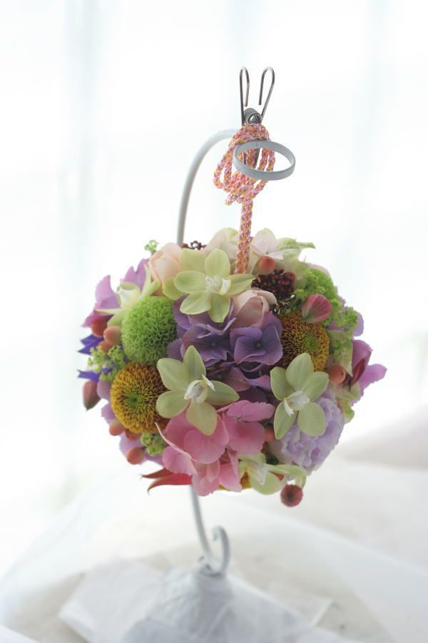 Charming Round-Shaped Bouquets Perfect for Traditional Japanese Attire♡にて紹介している画像