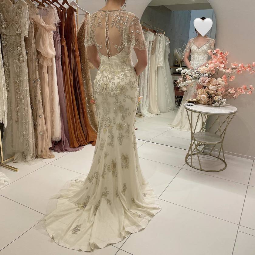 2023🪽 Stylish brides choose this popular dress from "Jenny Packham"!にて紹介している画像