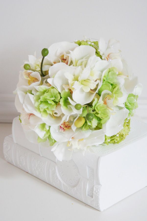 Charming Round-Shaped Bouquets Perfect for Traditional Japanese Attire♡にて紹介している画像