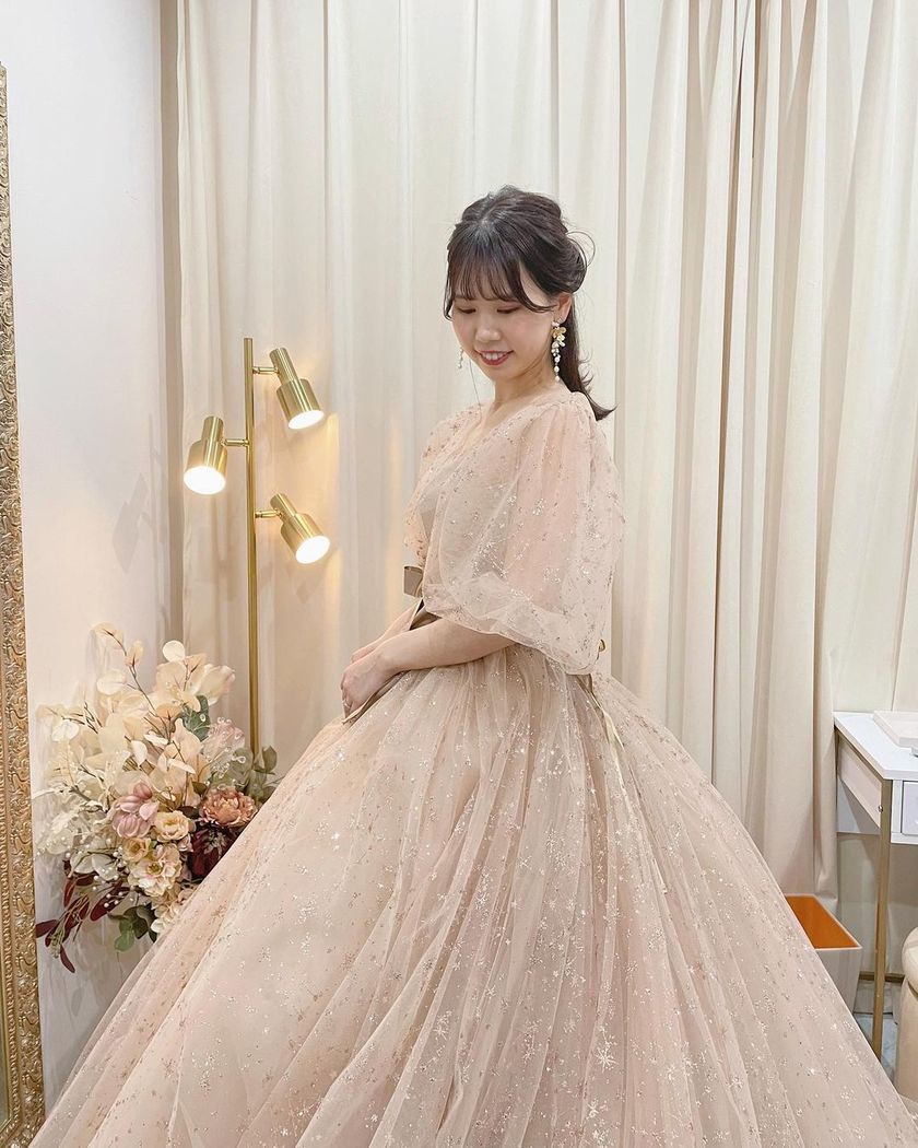 A collection of photos wearing the cute sparkly "Constellation Dress" by Marry with fluffy puff sleeves🪄🌟にて紹介している画像