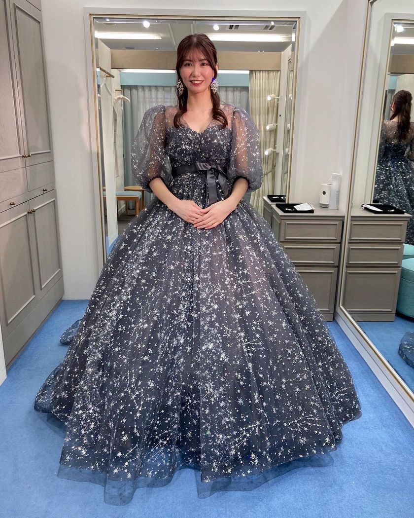 A collection of photos wearing the cute sparkly "Constellation Dress" by Marry with fluffy puff sleeves🪄🌟にて紹介している画像