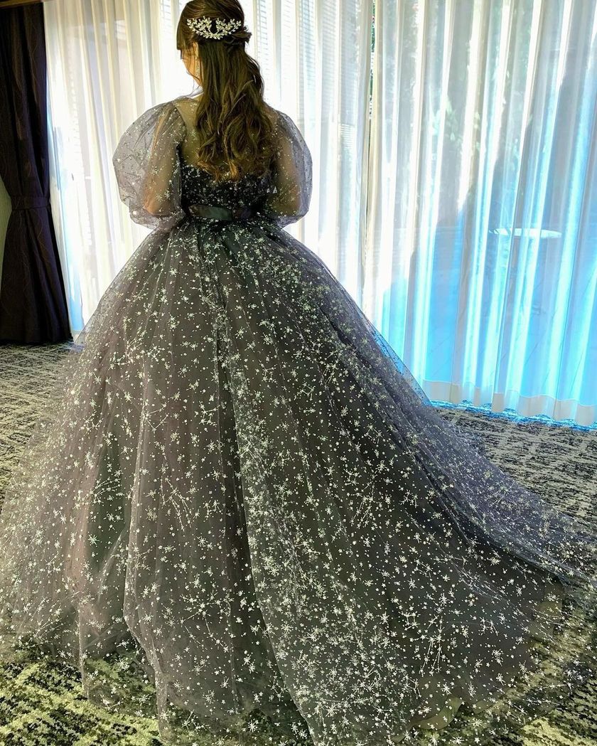 A collection of photos wearing the cute sparkly "Constellation Dress" by Marry with fluffy puff sleeves🪄🌟にて紹介している画像