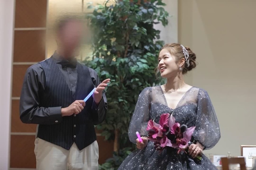 A collection of photos wearing the cute sparkly "Constellation Dress" by Marry with fluffy puff sleeves🪄🌟にて紹介している画像