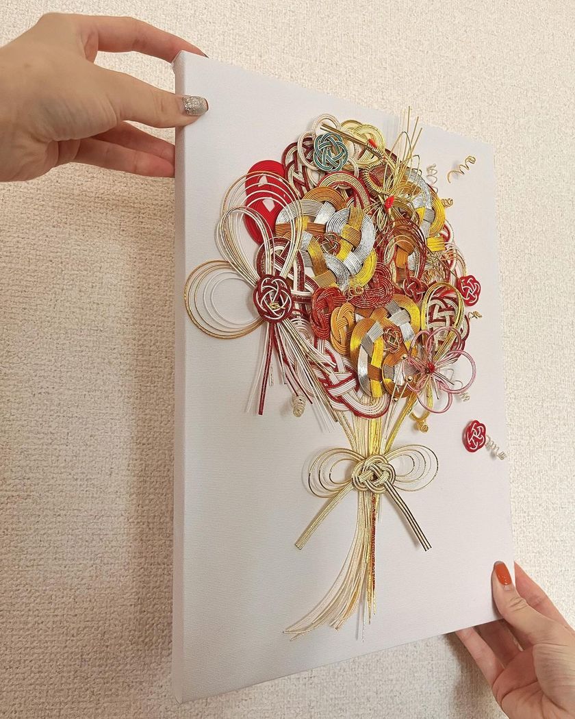 Keeping the congratulatory envelope received from guests as a memento 💌 What are the recent trends in "congratulatory envelope remakes"?にて紹介している画像