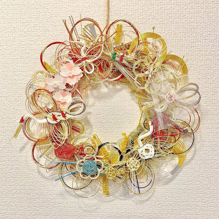 Keeping the congratulatory envelope received from guests as a memento 💌 What are the recent trends in "congratulatory envelope remakes"?にて紹介している画像