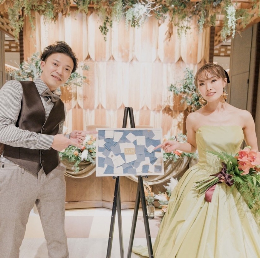 Interior design enhancement! The idea of creating a marriage certificate by layering "fabric" is stylish.にて紹介している画像