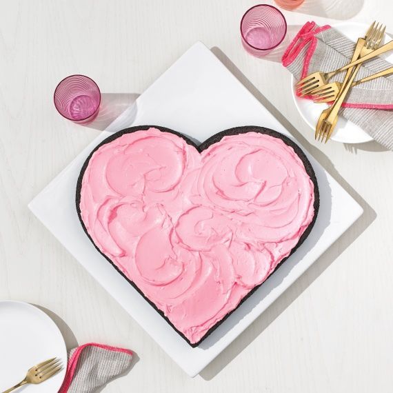 New Wedding Cake Trends! Falling in Love at First Sight with Adorable Heart Cakes ♡にて紹介している画像