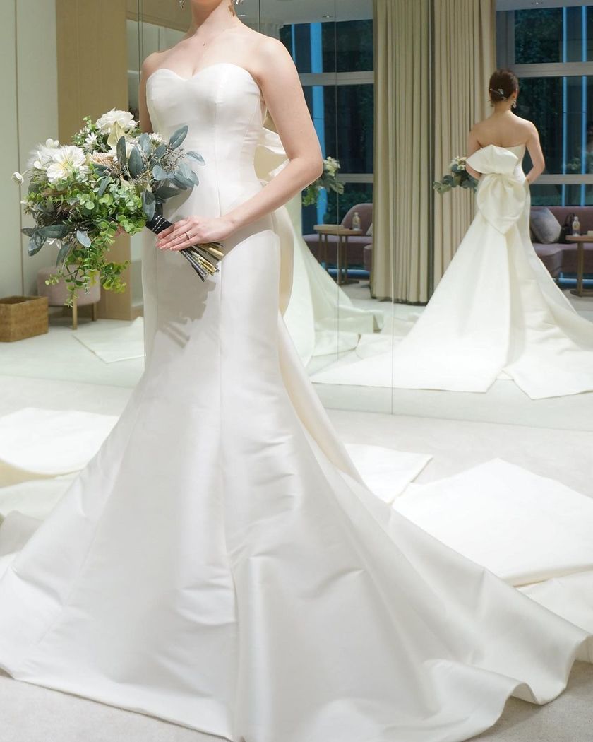 A Special Feature on the Wonderful Wedding Color Dresses by Iranian Designer 🇮🇷 Sarehnouriにて紹介している画像