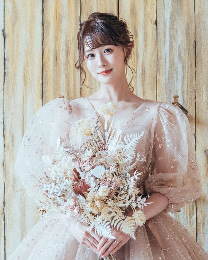 A collection of photos wearing the cute sparkly "Constellation Dress" by Marry with fluffy puff sleeves🪄🌟にて紹介している画像