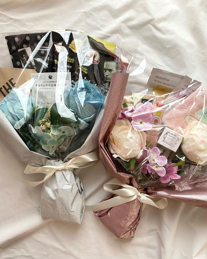 ぼぬページ　コスメブーケ 20人の花嫁さんとお花屋さんに聞いた！コスメブーケの内容と