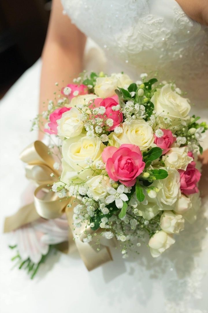 Are there certain flowers that cannot be specified depending on the season? Check with actual wedding photos [Bouquet and Floral Decoration Calendar].にて紹介している画像