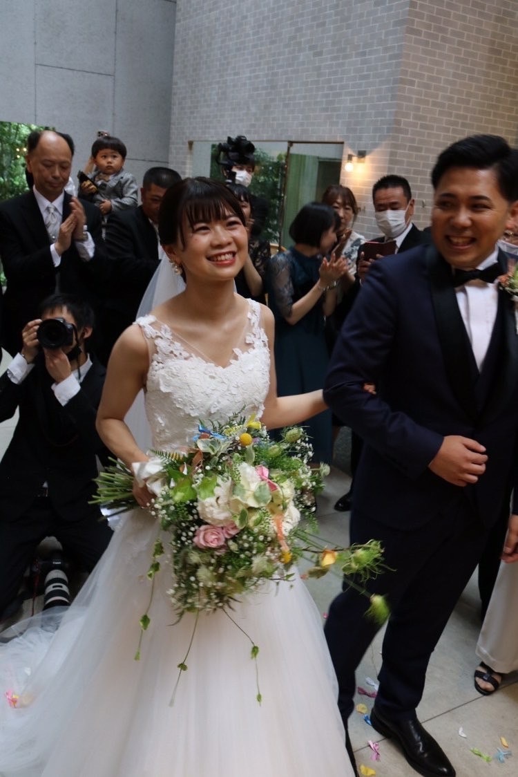 Are there certain flowers that cannot be specified depending on the season? Check with actual wedding photos [Bouquet and Floral Decoration Calendar].にて紹介している画像