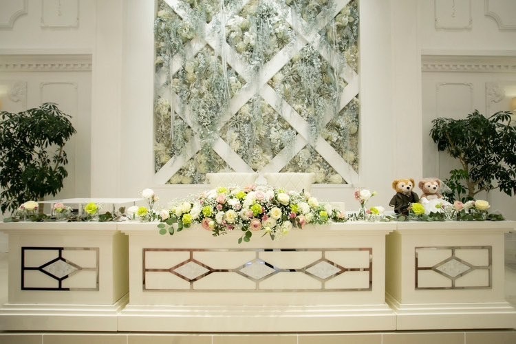 Are there certain flowers that cannot be specified depending on the season? Check with actual wedding photos [Bouquet and Floral Decoration Calendar].にて紹介している画像