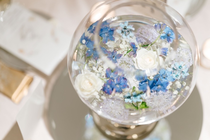 Are there certain flowers that cannot be specified depending on the season? Check with actual wedding photos [Bouquet and Floral Decoration Calendar].にて紹介している画像