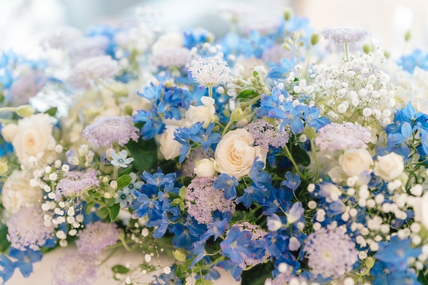 Are there certain flowers that cannot be specified depending on the season? Check with actual wedding photos [Bouquet and Floral Decoration Calendar].にて紹介している画像