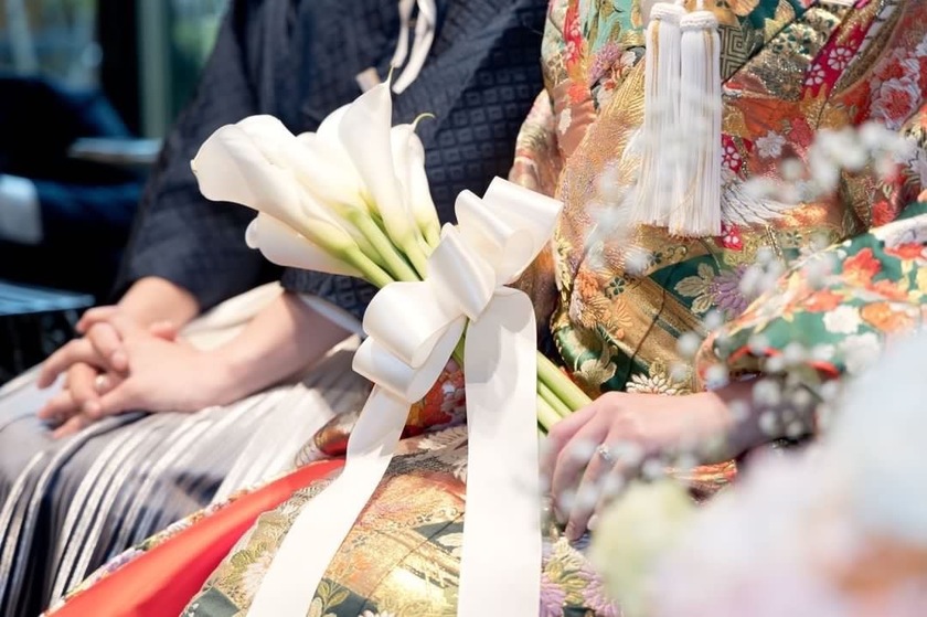 Are there certain flowers that cannot be specified depending on the season? Check with actual wedding photos [Bouquet and Floral Decoration Calendar].にて紹介している画像