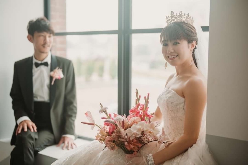 Are there certain flowers that cannot be specified depending on the season? Check with actual wedding photos [Bouquet and Floral Decoration Calendar].にて紹介している画像