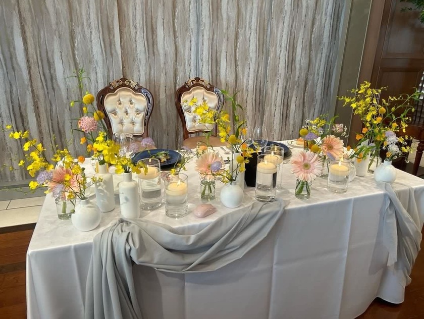 Are there certain flowers that cannot be specified depending on the season? Check with actual wedding photos [Bouquet and Floral Decoration Calendar].にて紹介している画像