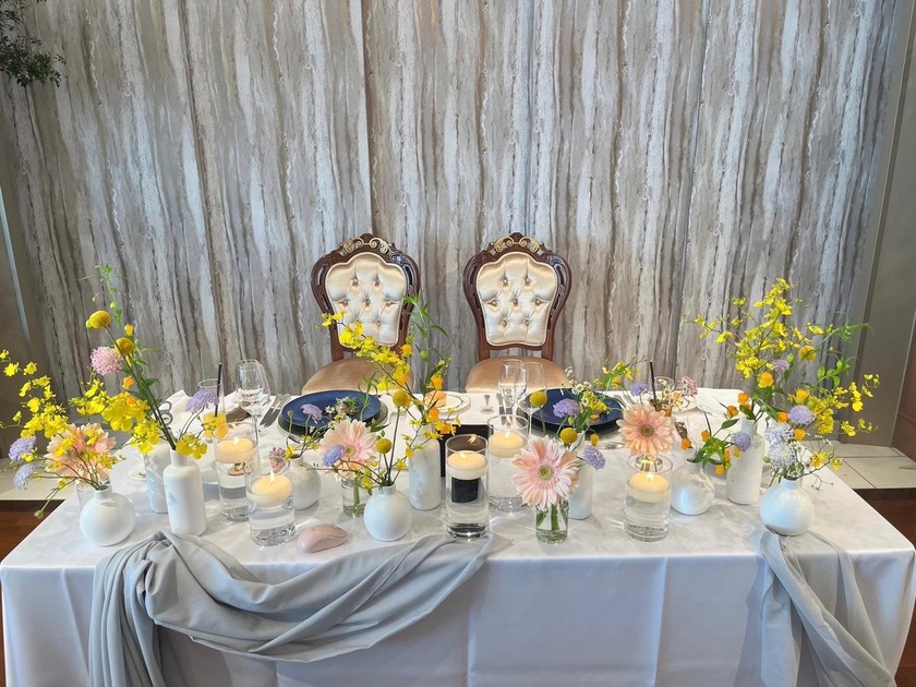 Are there certain flowers that cannot be specified depending on the season? Check with actual wedding photos [Bouquet and Floral Decoration Calendar].にて紹介している画像