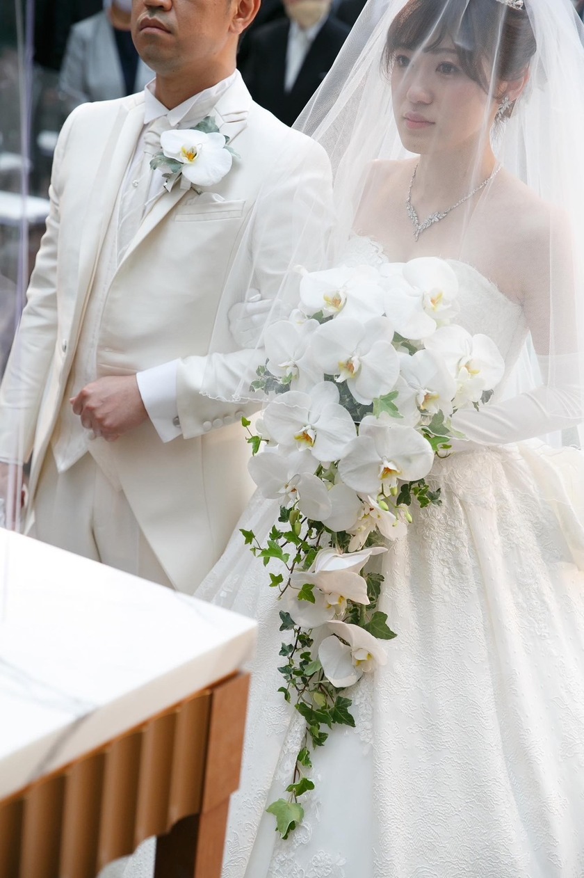 Are there certain flowers that cannot be specified depending on the season? Check with actual wedding photos [Bouquet and Floral Decoration Calendar].にて紹介している画像