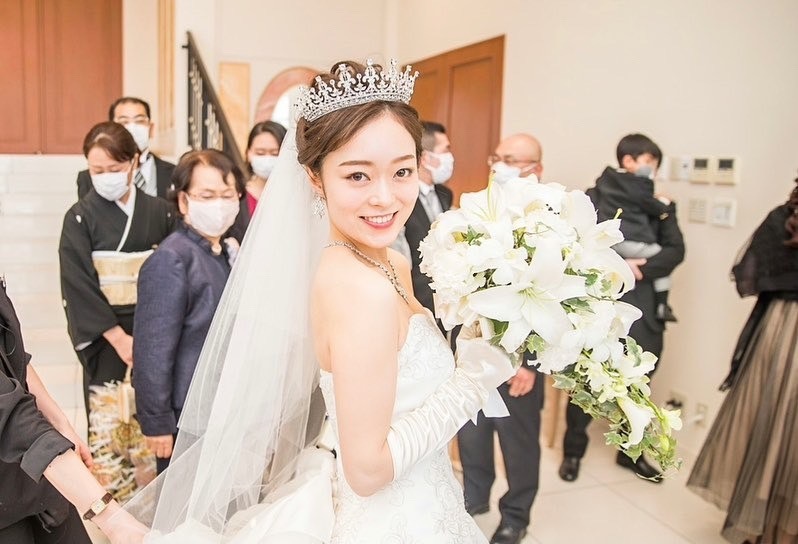 Are there certain flowers that cannot be specified depending on the season? Check with actual wedding photos [Bouquet and Floral Decoration Calendar].にて紹介している画像